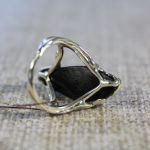 Кольцо из янтаря и серебра